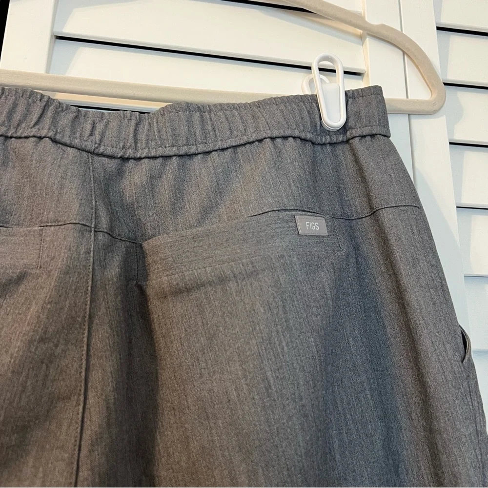 FIGS Mens Tansen Jogger Scrub Pants- Graphite Gray